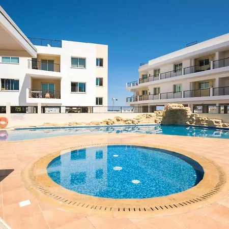 Апартаменты Sea View Apt*spacious Balcony*200m To The